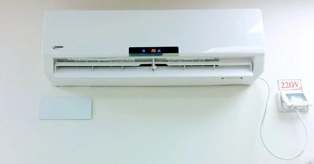 מזגן עילי עם התקן מיזוג