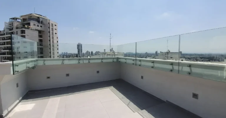 שלומי יניר גלאס זכוכית